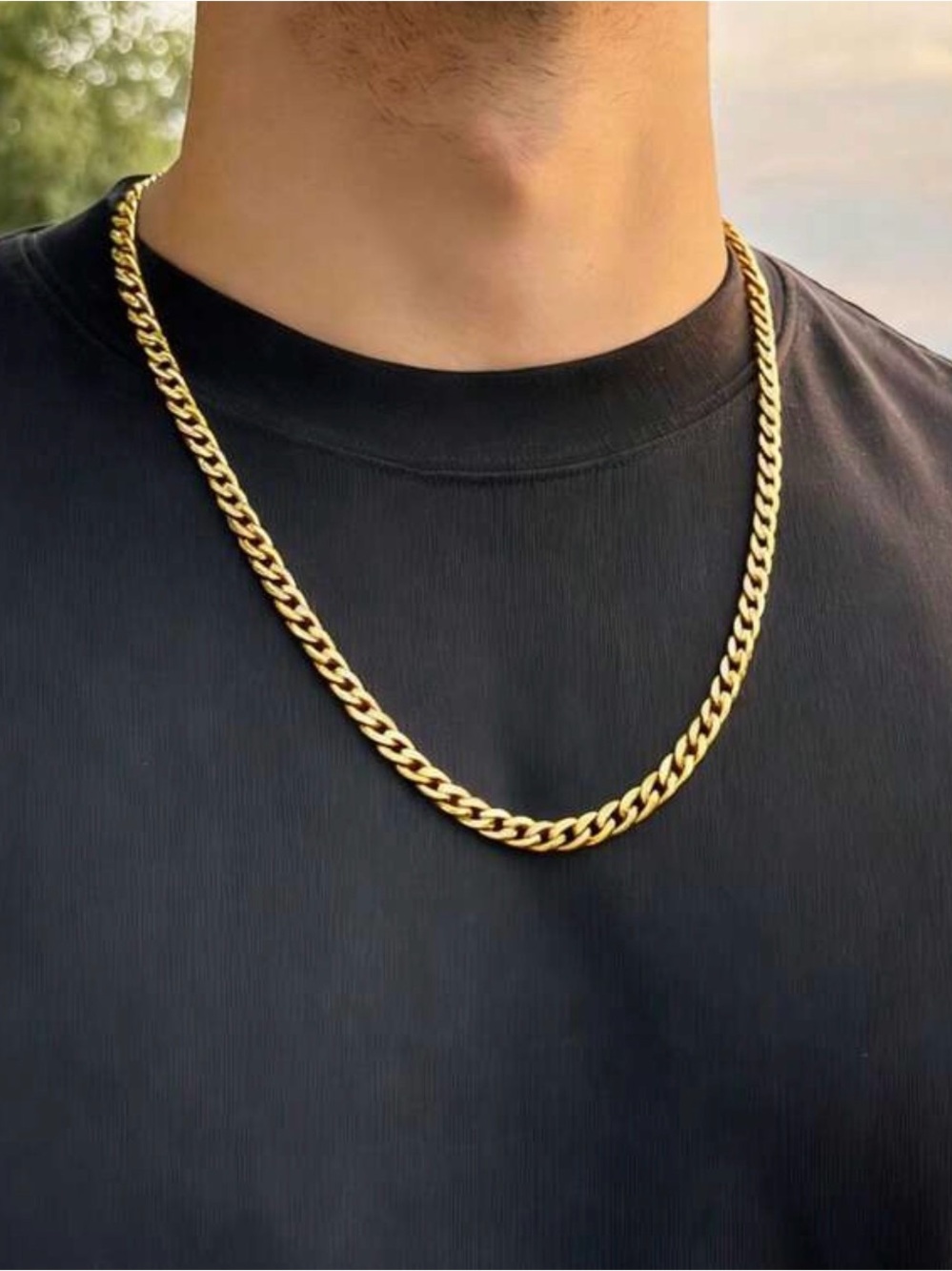 American Eagle Outfitters Gold Curb Chain Necklace